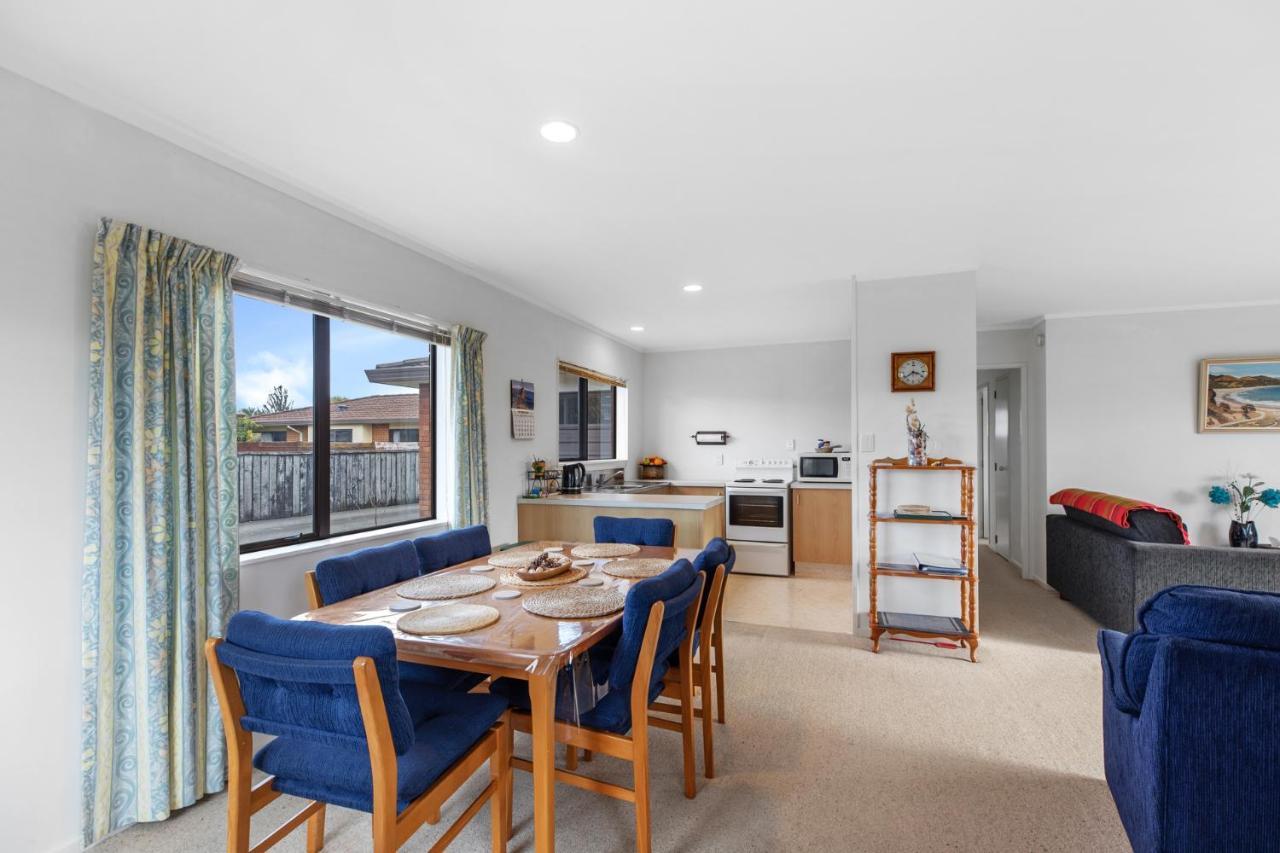 Riviera Casa - Mount Maunganui Holiday Home المظهر الخارجي الصورة