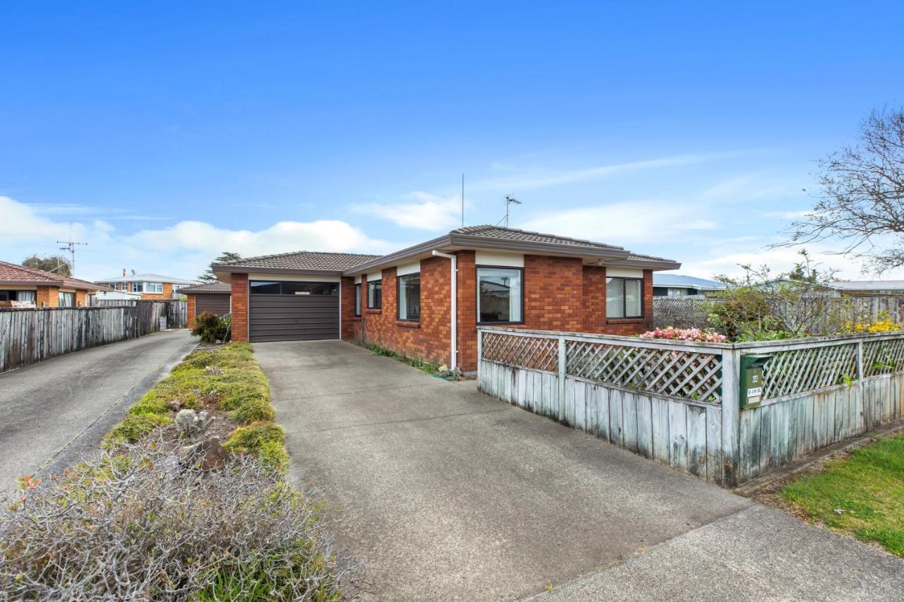 Riviera Casa - Mount Maunganui Holiday Home المظهر الخارجي الصورة
